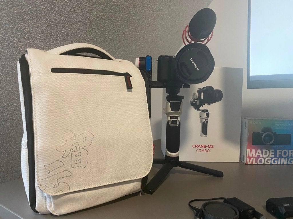 Sony ZV-E10 Vlogcamera + Zhiyun Crane M3 + 2 Lenzen -Vlogset, Audio, Tv en Foto, Fotocamera's Digitaal, Ophalen, Bluetooth, Lensdop