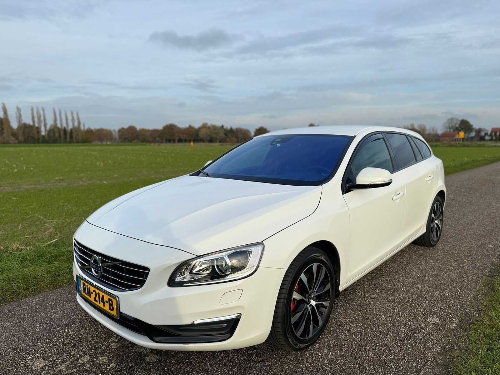Volvo - 2018 - V60 - 2.0 T3 Polar+ Dyn., Auto's, Volvo, Gebruikt, Euro 6, 4 cilinders, 1969 cc