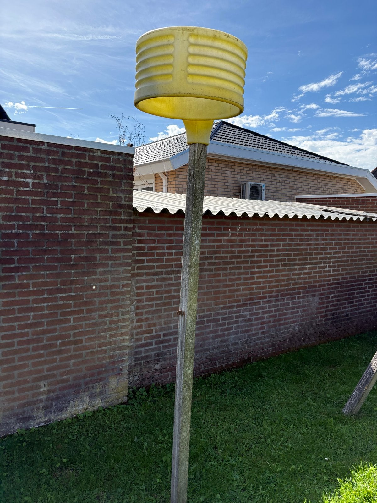 Korfbalpaal met korf, Ophalen, Gebruikt