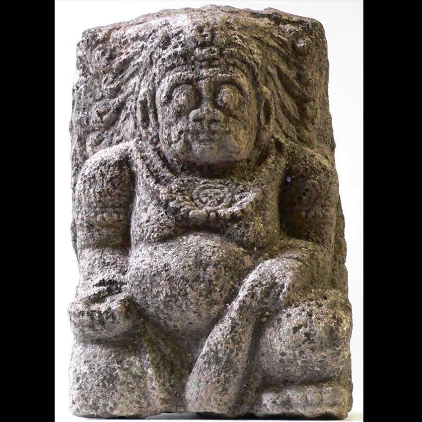 Oud Stenen beeld wachter demoon B47 Indonesie Java kunst