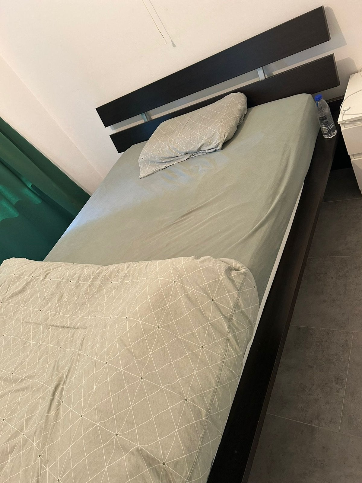 Bed 140x200 gratis ophalen, Ophalen, Zo goed als nieuw, Tweepersoons, 140 cm