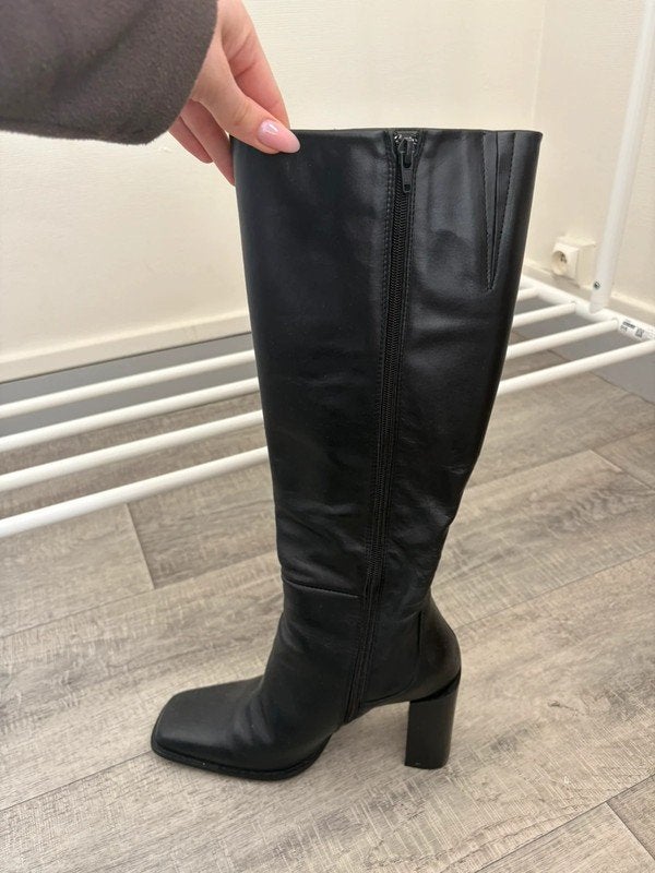 BLOKHAKLAARZEN SQUARED TOE 39 ZWART GRATIS VERZENDING POST