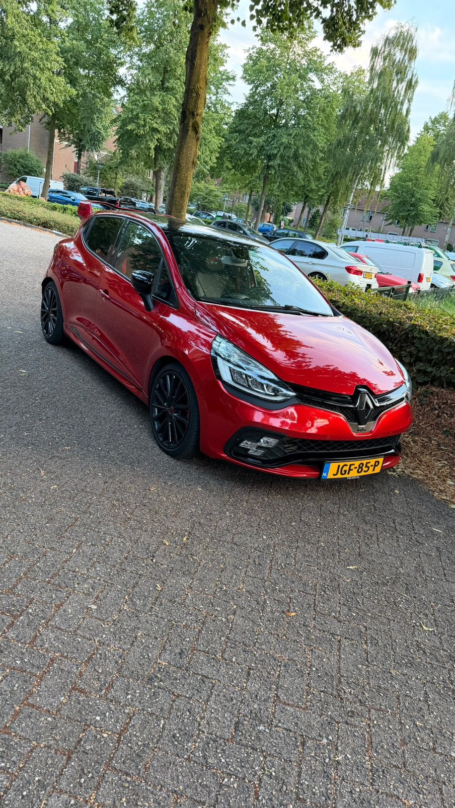 Renault Clio 1.6 RS trophy AKRAPOVIC en Bose audiosysteem, Auto's, Renault, 1618 cc, Zwart, 4 cilinders, Leder