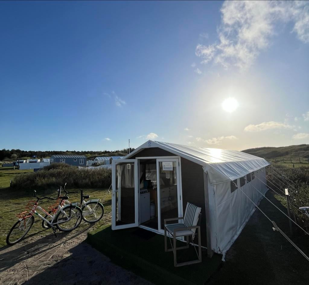 Tenthuis Donia op Ameland, direct aan zee! Incl. 2 fietsen.