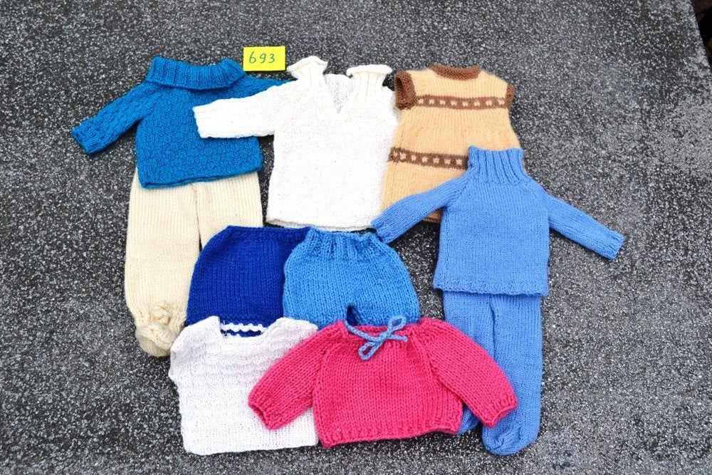 OPRUIMING: Partij mooie poppen kleding 10stuks NR 693, Ophalen of Verzenden, Zo goed als nieuw, Pop