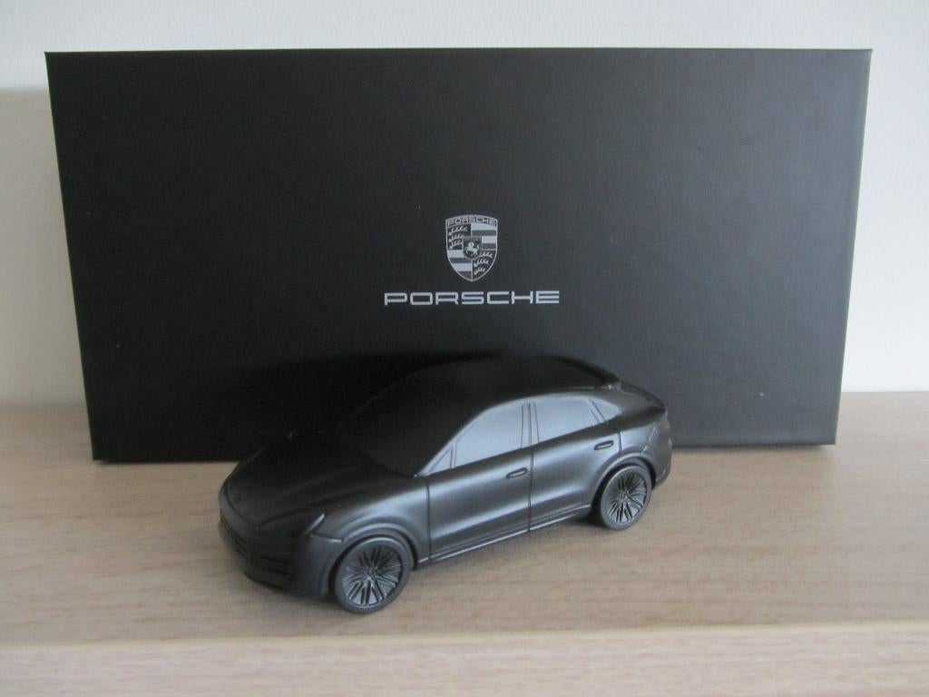 Porsche Cayenne Coupe Turbo Presse Papier, Paperweight, Ophalen of Verzenden, Nieuw, Auto, Overige merken