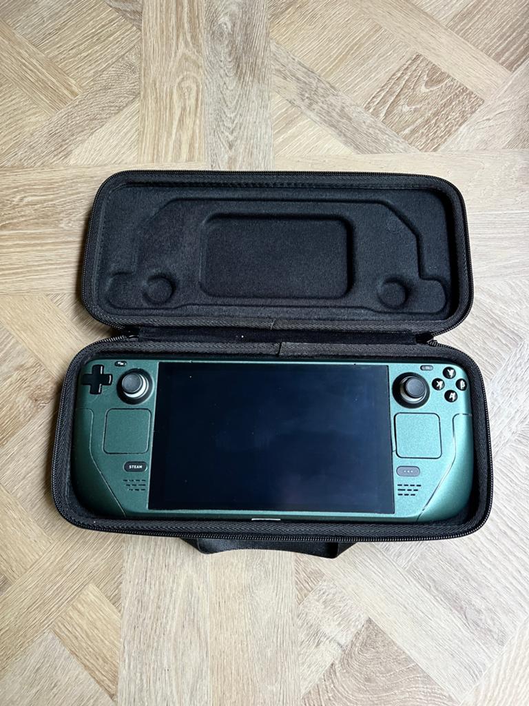 Steam Deck LCD | incl. case, matte screenprotector en wrap, Ophalen of Verzenden, Zo goed als nieuw
