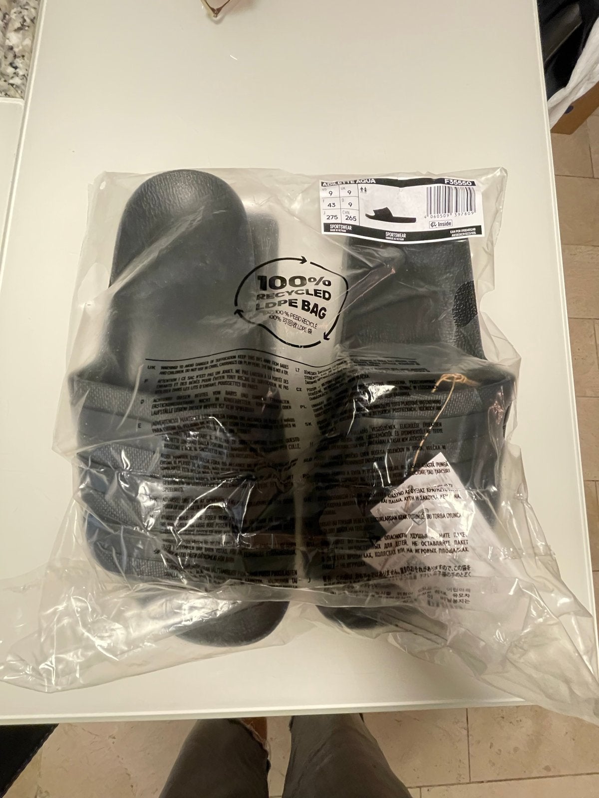 Nieuwe originele Adidas Adilette Aqua slippers, maat 43, Ophalen, Nieuw, Zwart, Slippers