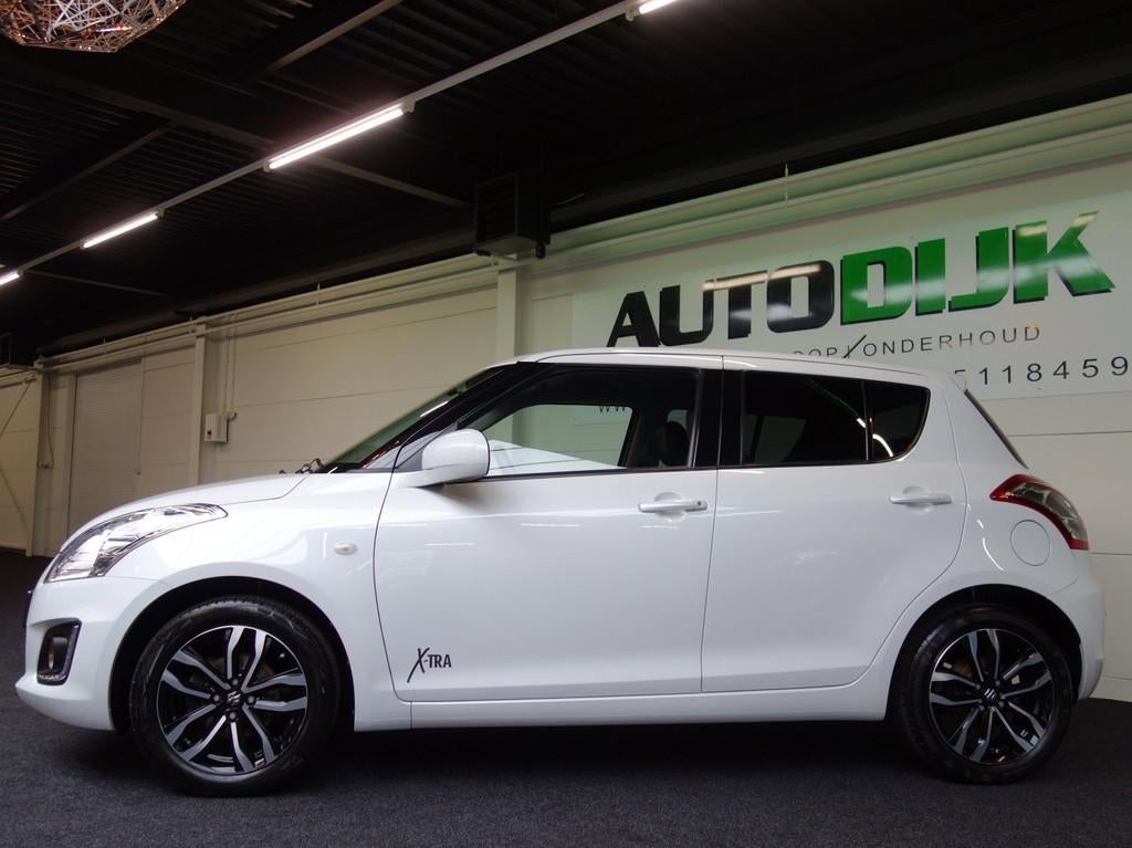 Suzuki SWIFT 1.2 Style X-tra Editie|Alcantara|Leer|*Carplay, Voorwielaandrijving, 94 pk, Gebruikt, 4 cilinders