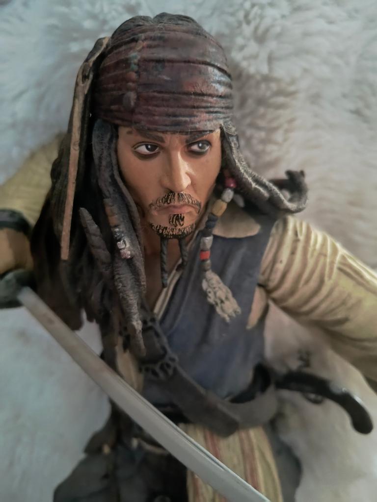 Pirates of the Caribbean jack sparrow figure 50 cm, Ophalen of Verzenden, Gebruikt, Pop, Levensecht of Reborn