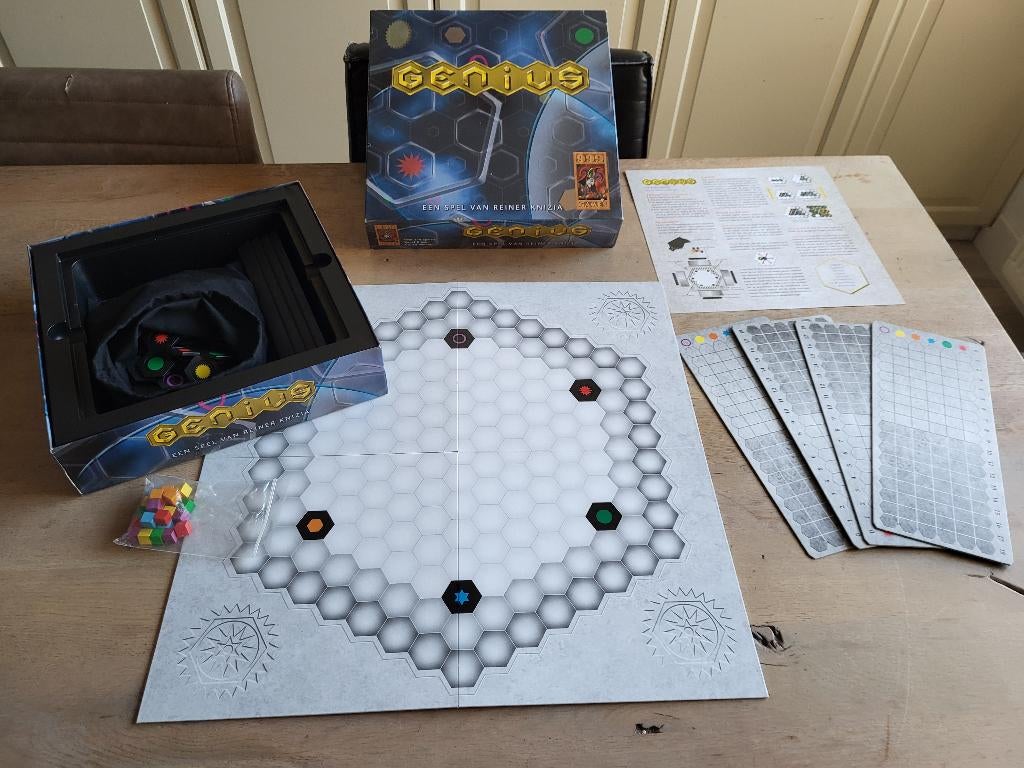 spel Genius, Hobby en Vrije tijd, Gezelschapsspellen | Bordspellen, Een of twee spelers, Ophalen of Verzenden, Gebruikt