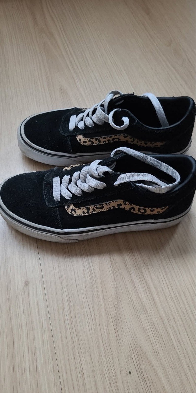 Vans schoenen maat 33 - Zwart met luipaardprint, Ophalen, Schoenen, Zo goed als nieuw, Vans