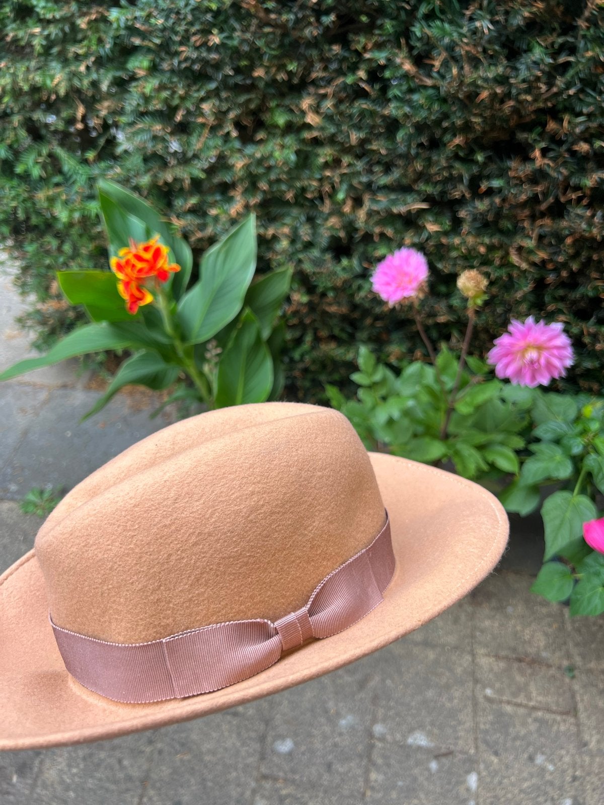 Klassieke handgemaakte Engelse fedora hoed van wolvilt, Ophalen of Verzenden, Zo goed als nieuw, One size fits all, Hoed