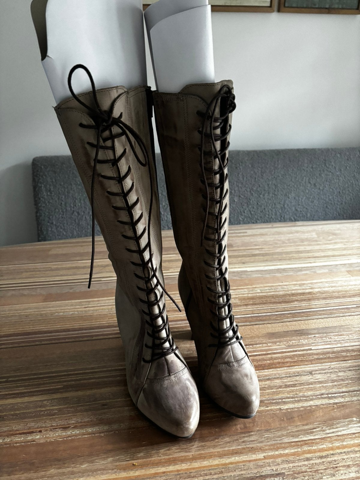 Hoge veter laarzen van Invito maat 40, Kleding | Dames, Hoge laarzen, Bruin, Nieuw, Ophalen of Verzenden