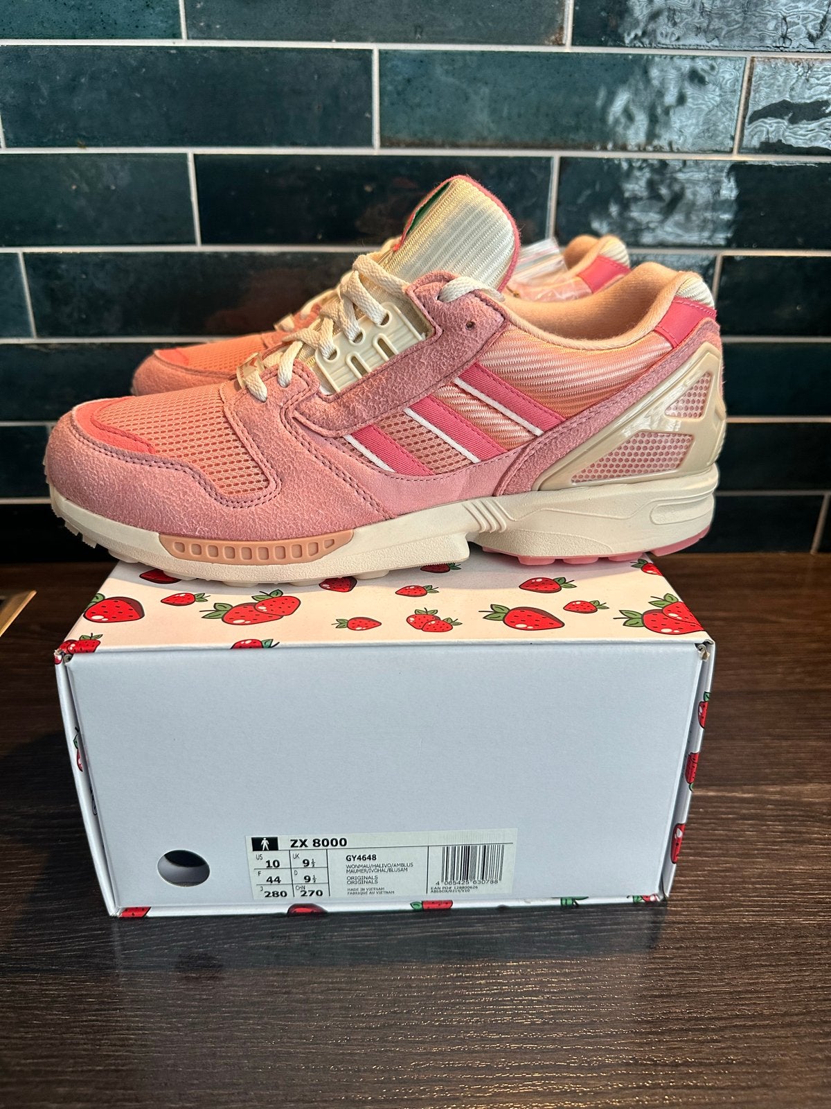 Adidas ZX 8000 Torsion Strawberry Latte, Kleding | Heren, Schoenen, Ophalen of Verzenden, Nieuw, Overige kleuren, Sneakers of Gympen