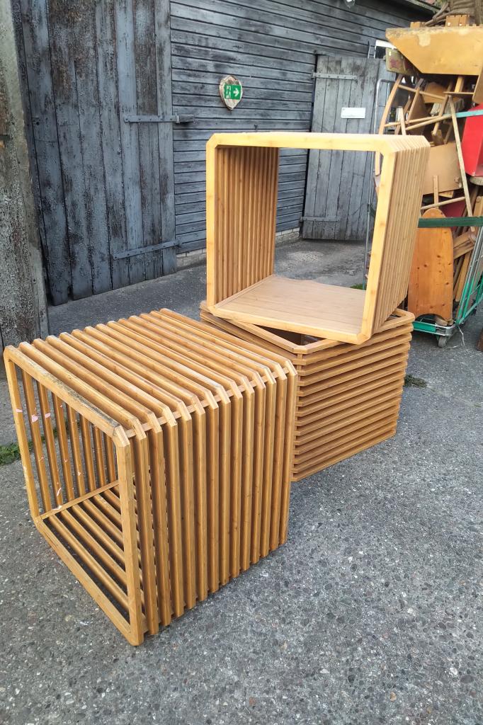 boxen ,plantbak ,kubus,lamp,, Huis en Inrichting, Woonaccessoires | Zuilen en Pilaren, Niet ingevuld, Niet ingevuld, Niet ingevuld