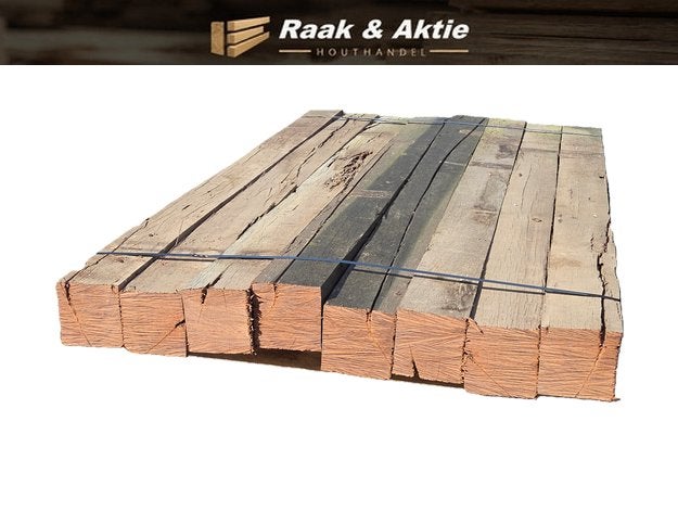8 Hardhouten palen 15x15 cm 2.40 m lang - nr: HB251