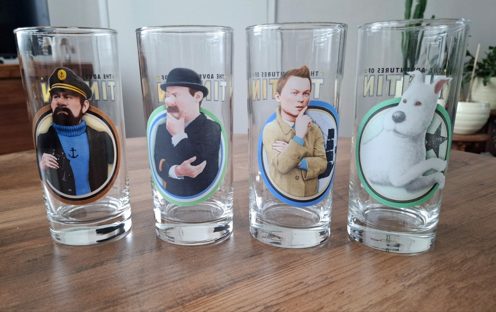Set van 4 Kuifje glazen, Verzamelen, Ophalen of Verzenden, Kuifje, Zo goed als nieuw, Beeldje of Figuurtje