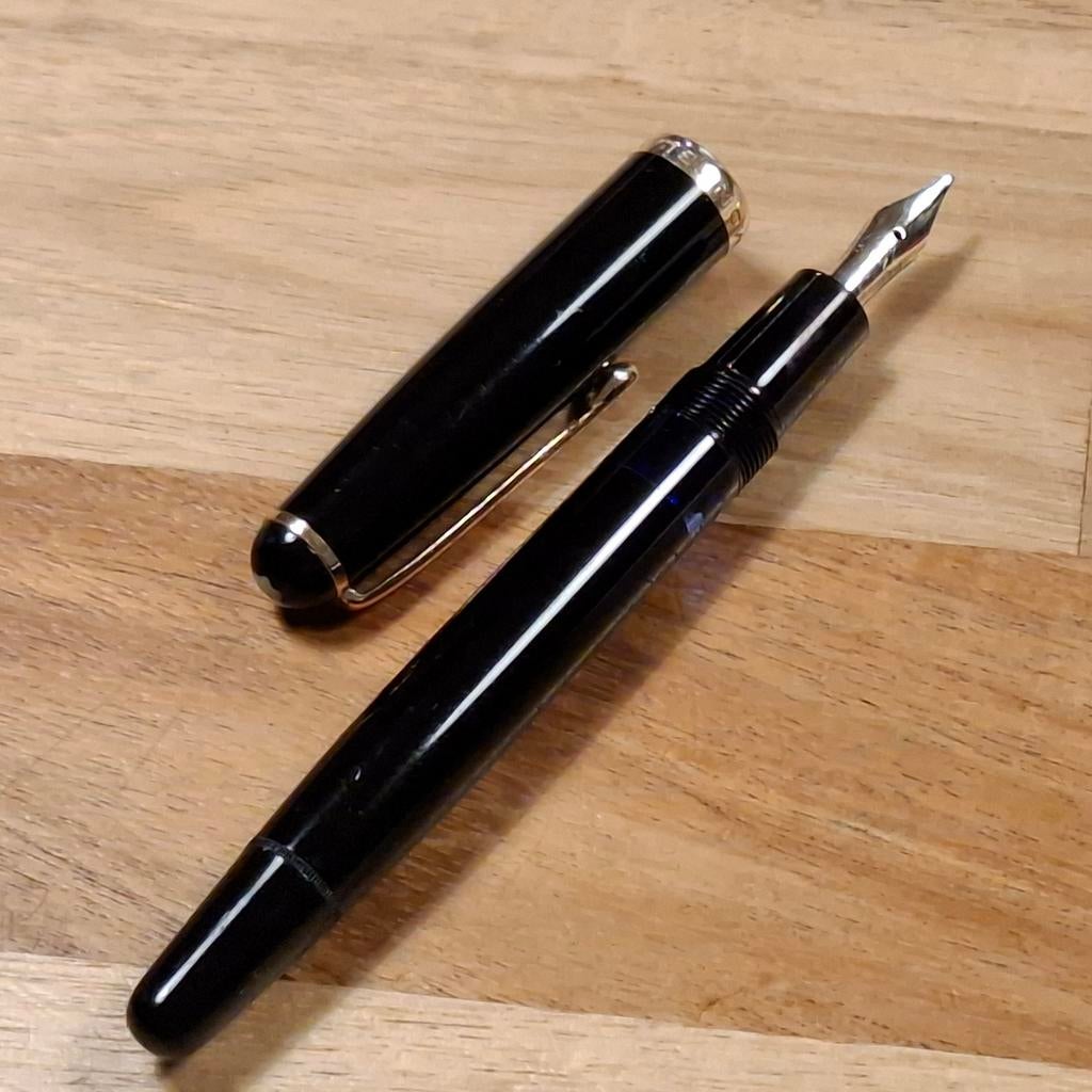 Mont Blanc 342 Oblique piston filler vulpen 14 karaat goud, Ophalen of Verzenden, Vulpen, Mont Blanc