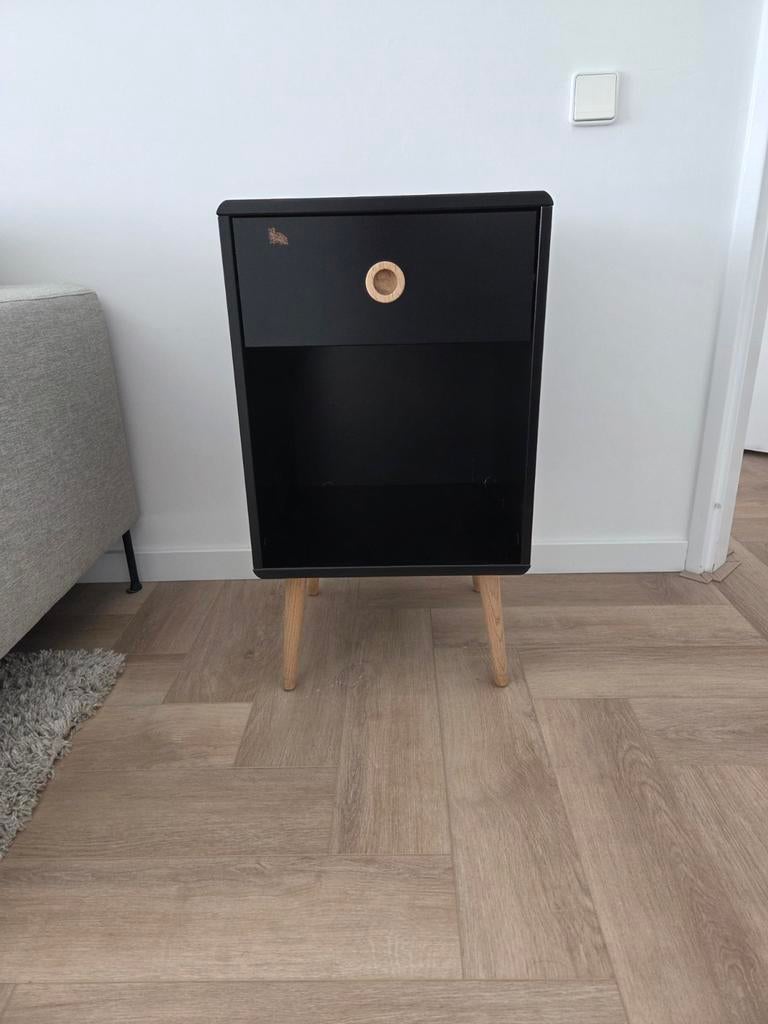 Nachtkastje Milly Fonq, Ophalen, Gebruikt