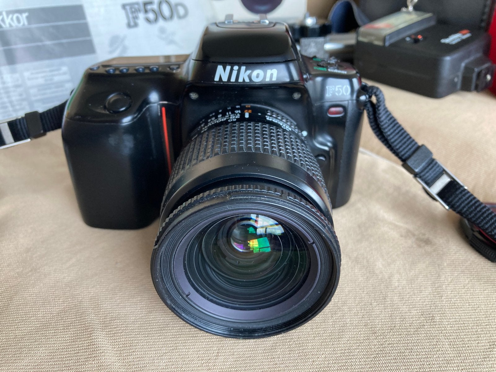 Nikon F50 met accessoires en koffer, Ophalen of Verzenden, Gebruikt, Spiegelreflex, Nikon