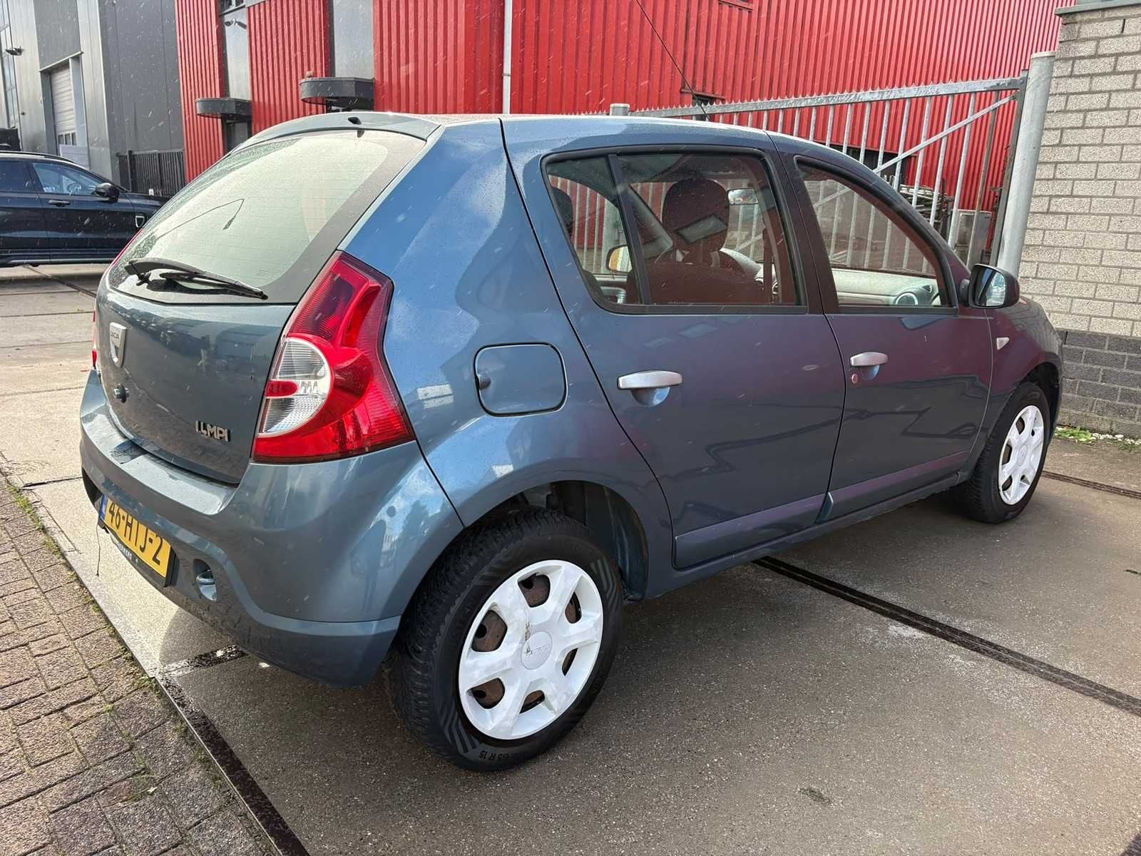 Dacia Sandero 1.4 Lauréate, 46-HTJ-2, Auto's, Voorwielaandrijving, 1011 kg, 4 cilinders, Blauw