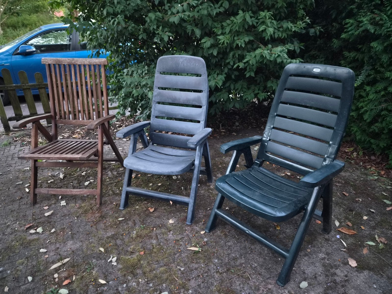 Tuinstoelen: 1x hout, 2x kunststof verstelbaar, Ophalen of Verzenden, Gebruikt, Hout, Verstelbaar