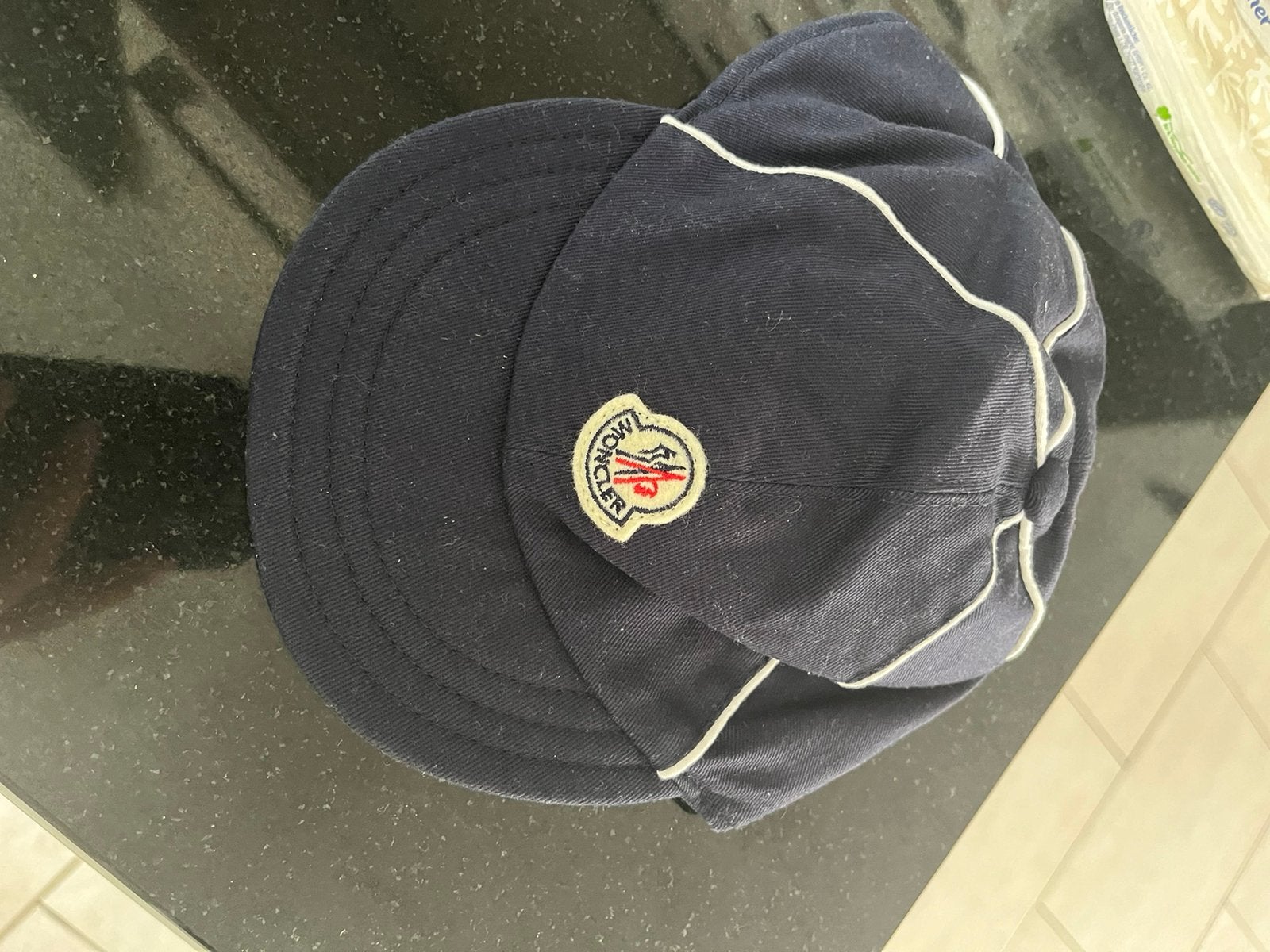 Moncler petje donkerblauw, Ophalen of Verzenden, Zo goed als nieuw, Jongetje of Meisje
