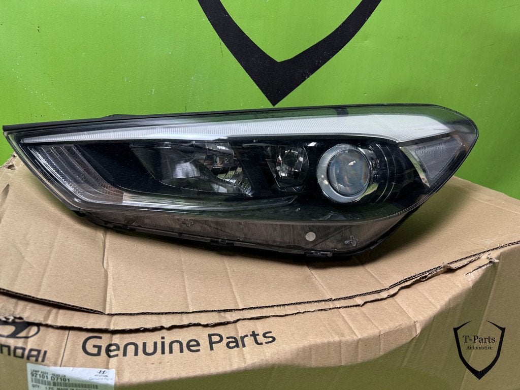 hyundai tucson koplamp links 92101D7101 92101D7100, Gebruikt, Heolleung-ro 12
06797  Seoul, Ophalen of Verzenden, Info@hyundai.com
