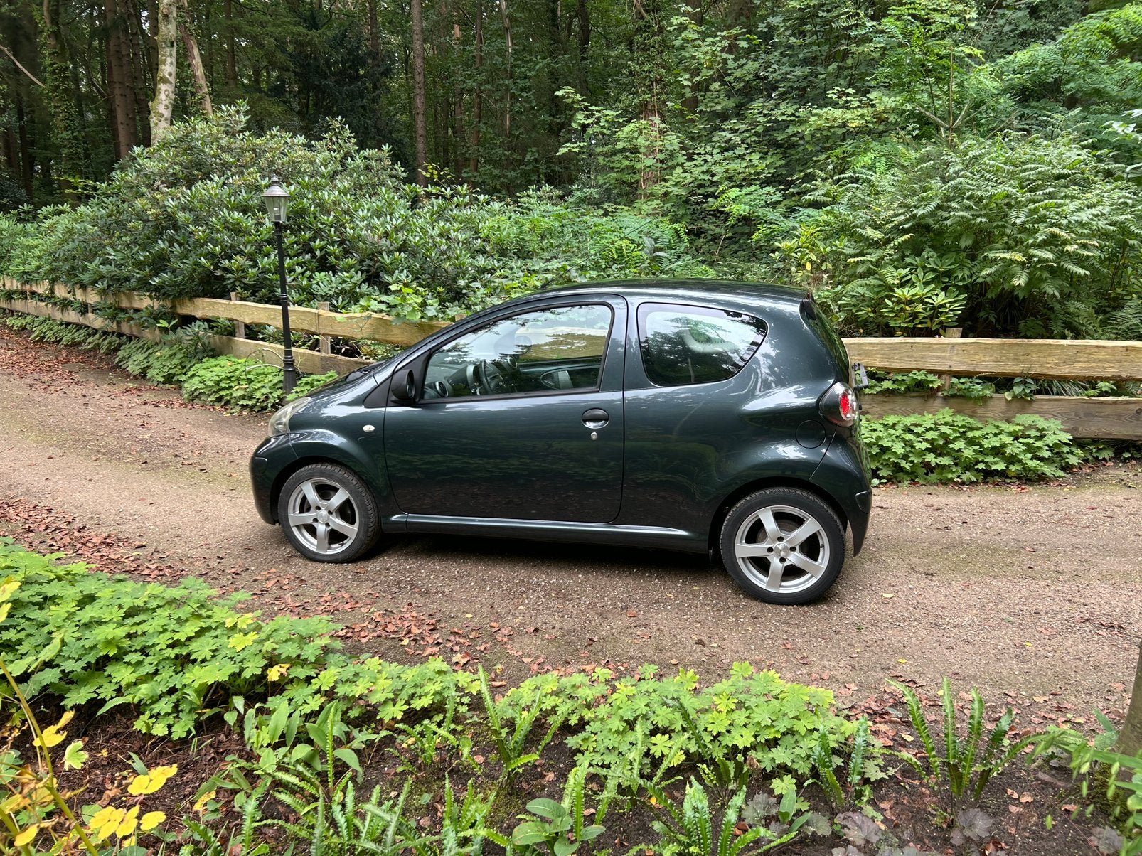 Super nette Toyota Aygo 1.0 12V Vvt-i 3DRS MMT 2009 Grijs, Voorwielaandrijving, Stof, Zwart, 4 stoelen