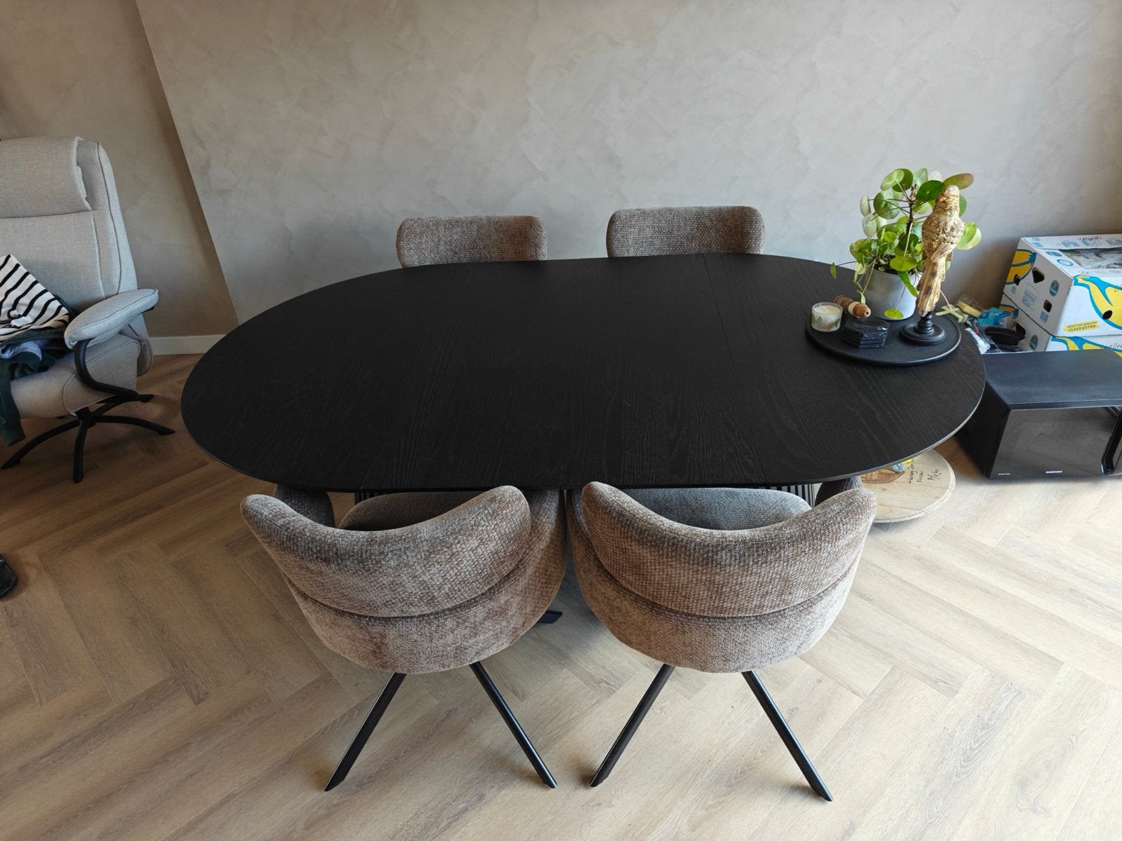 Uitschuifbare Eettafel Irene Zwart - Rond/Ovaal, Ophalen, Gebruikt, 100 tot 150 cm, 150 tot 200 cm