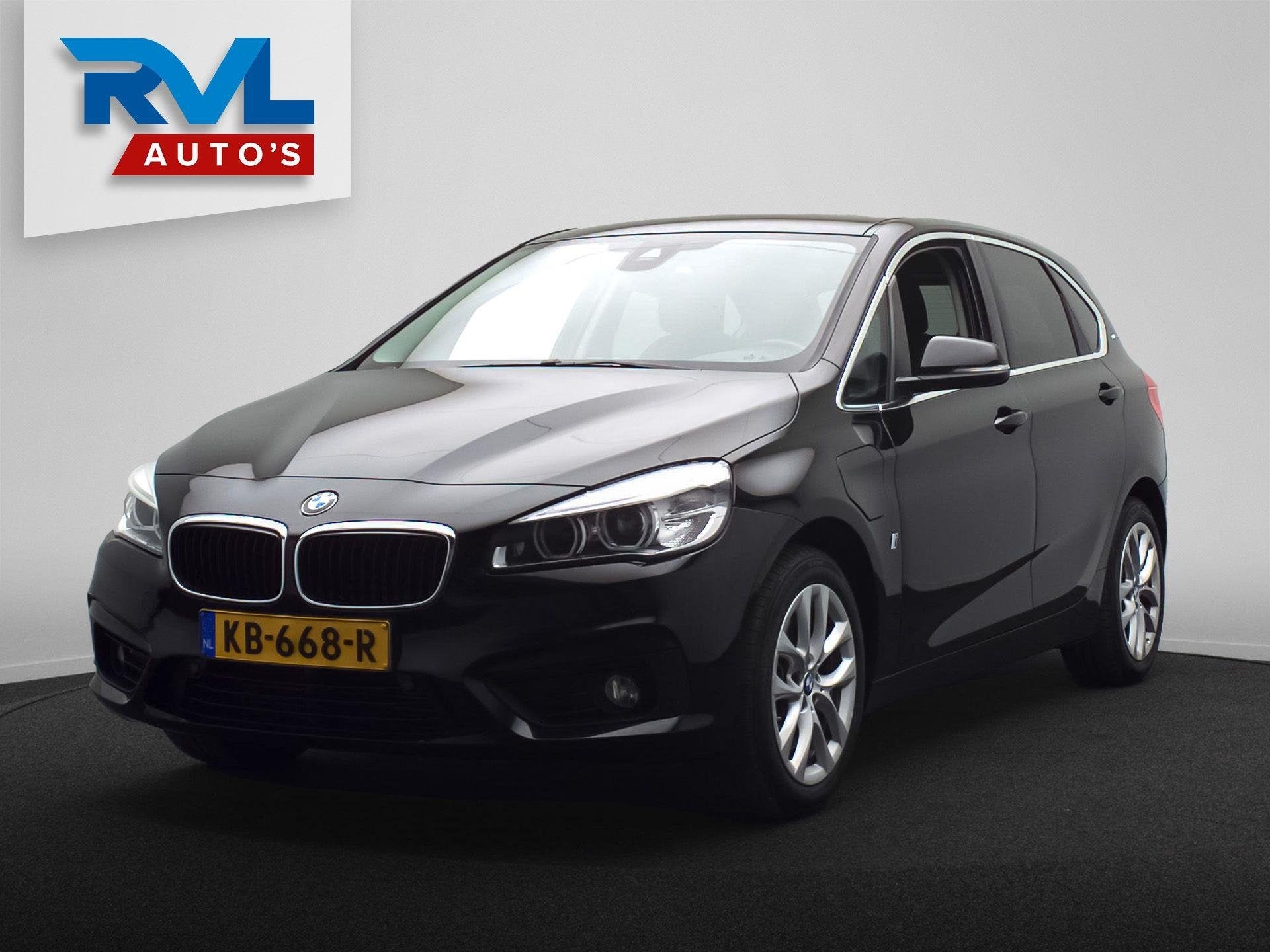 BMW 2-serie Active Tourer 225xe iPerformance Centennial Exec, Automaat, Gebruikt, Euro 6, Zwart