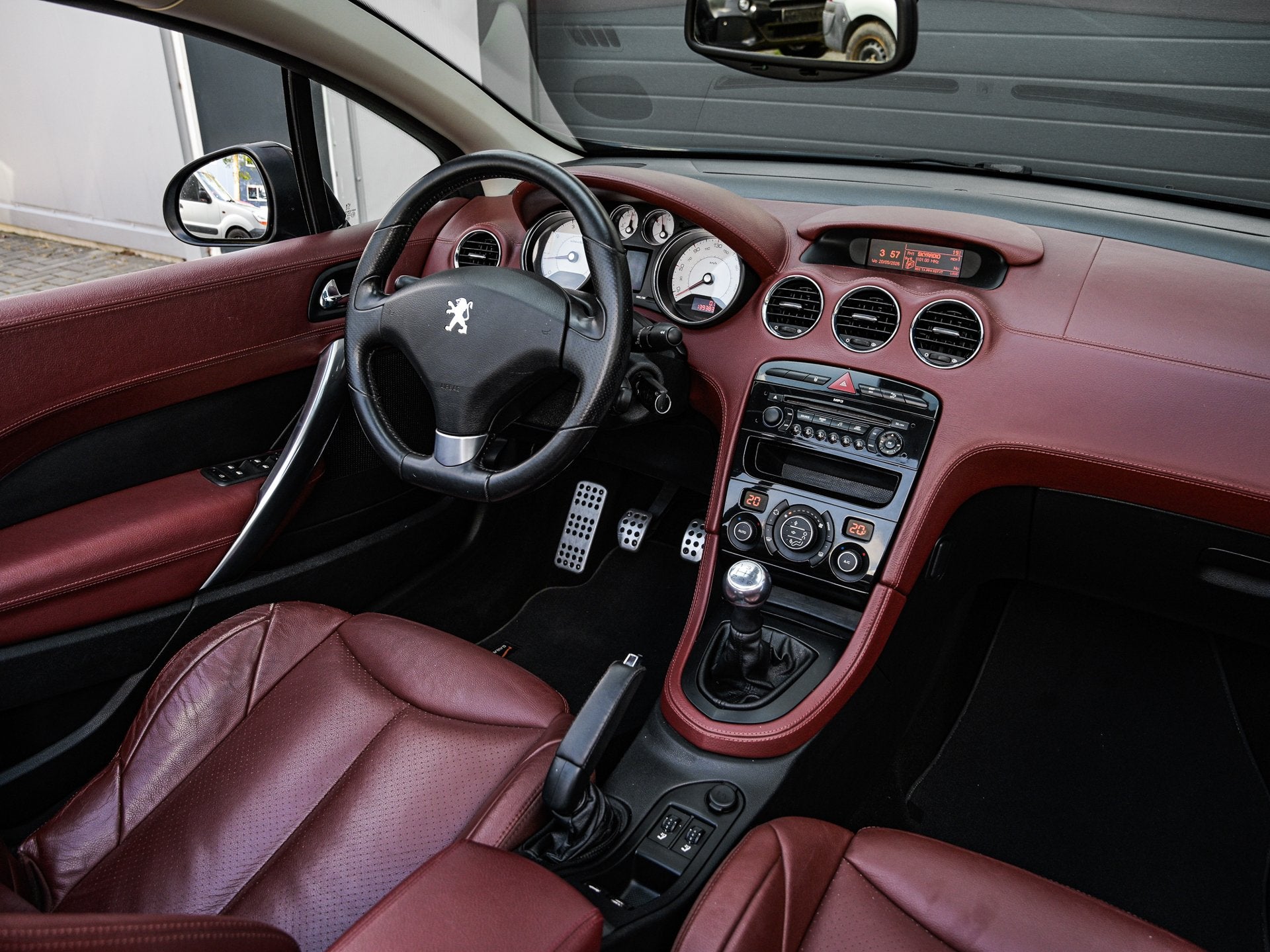 Peugeot 308 CC 1.6 VTi Sport Pack | Leder | Nekverwarming |, Auto's, Voorwielaandrijving, Euro 5, Gebruikt, 4 cilinders