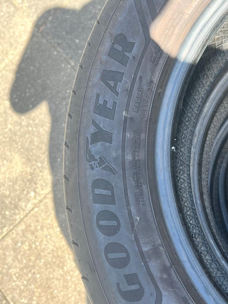GoodYear 215/60R17 zomerbanden, Auto-onderdelen, Banden en Velgen, Ophalen, 17 inch, Band(en), Personenwagen