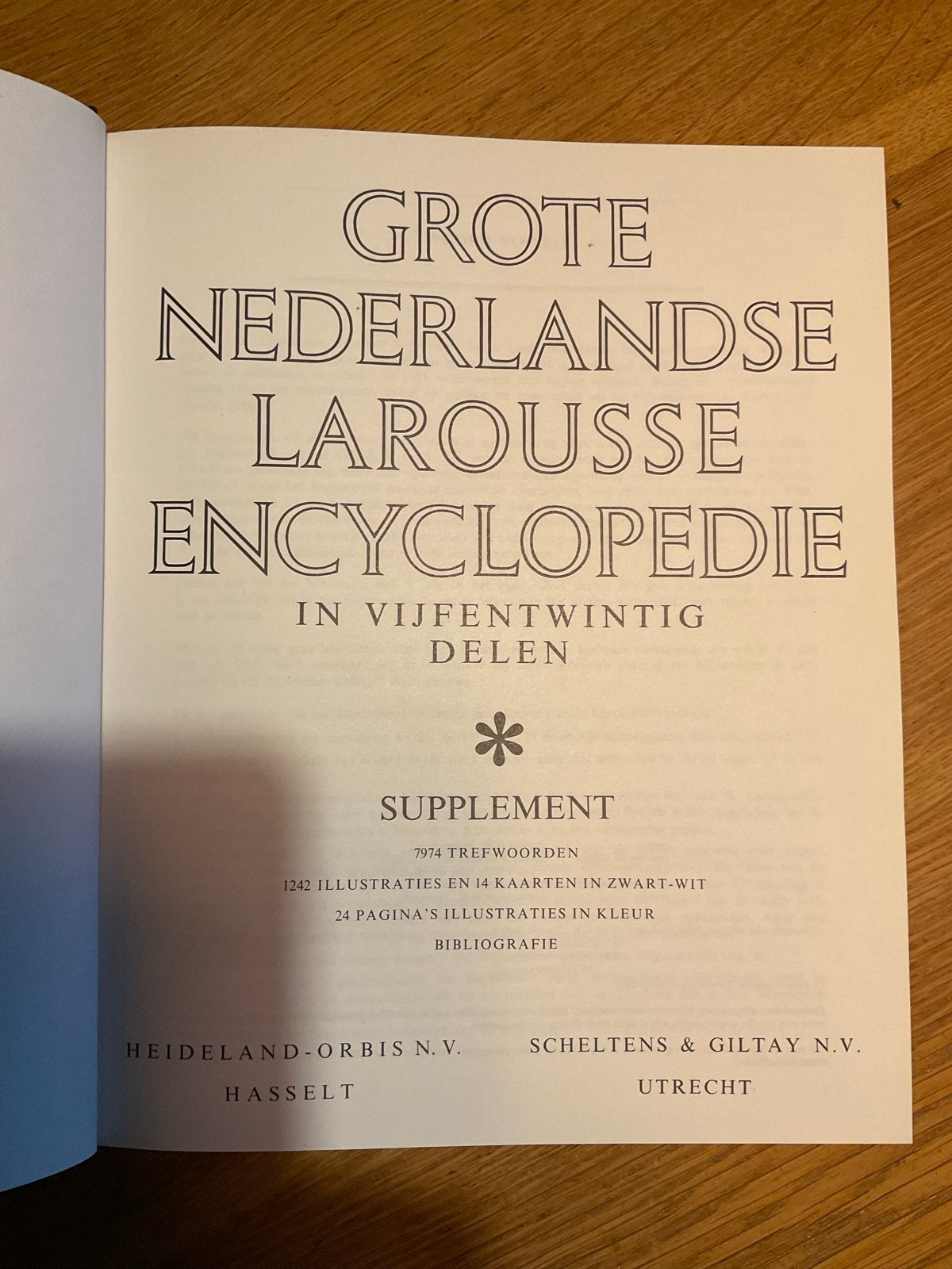 Grote Nederlandse Larousse Encyclopedie (25 delen + atlas), Boeken, Ophalen, Zo goed als nieuw, Algemeen, Complete serie