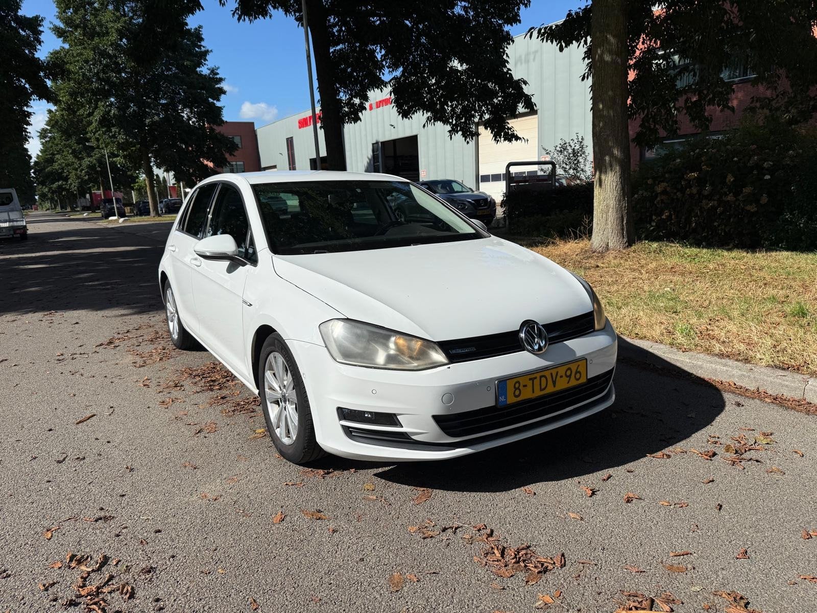 Volkswagen Golf 1.6 TDI Highline BlueMotion apk nap, Auto's, Voorwielaandrijving, Gebruikt, 4 cilinders, Alcantara