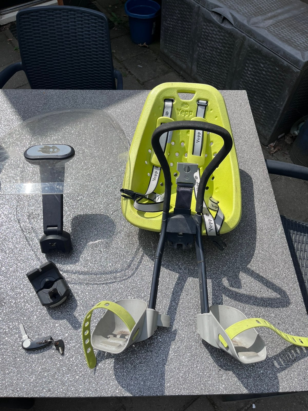 Yepp mini lime voorop incl adapter en windscherm, Ophalen, Zo goed als nieuw, Voorzitje, Voetsteuntjes