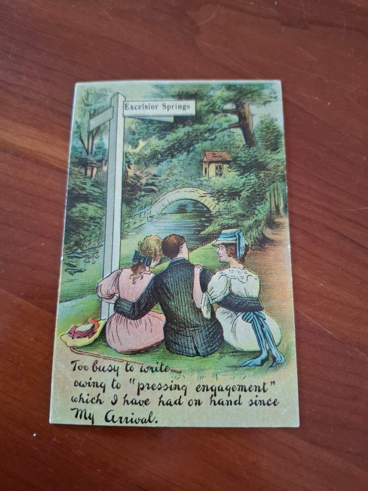 Oude ansichtkaart: Man met twee vrouwen, Excelsior Springs, Ophalen of Verzenden, Voor 1920, Ongelopen, Overige thema's