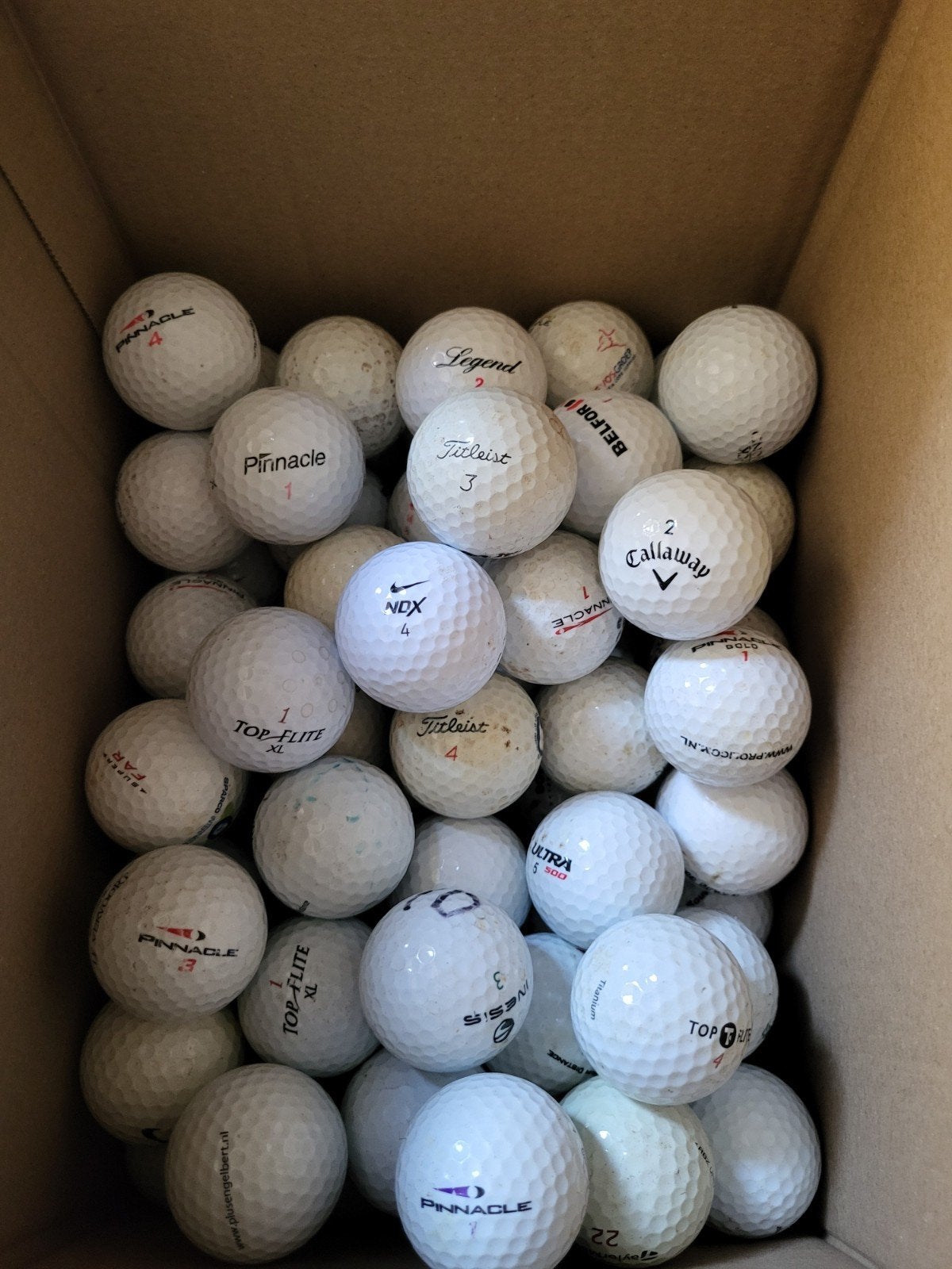100 golfballen, Sport en Fitness, Ophalen of Verzenden, Gebruikt, Bal(len)