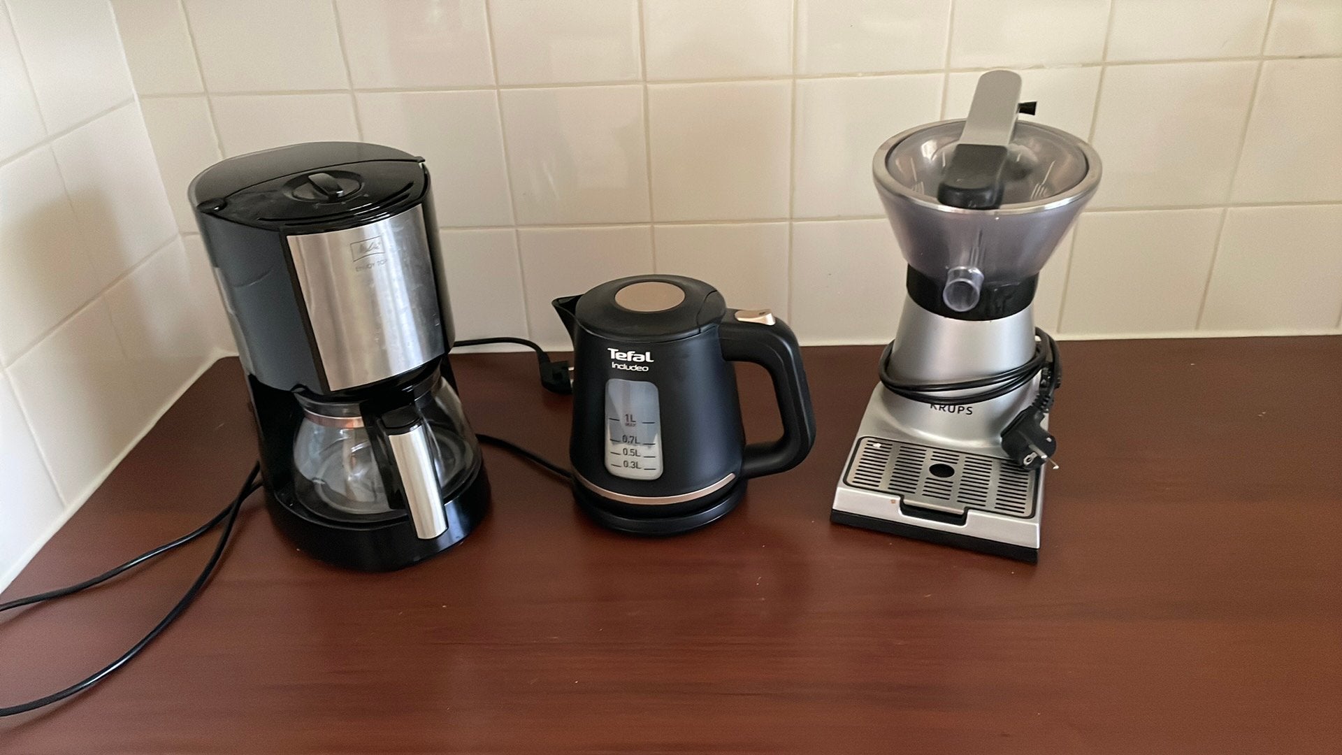 Koffiezetapparaat, waterkoker en een sapcentrifuge, Ophalen, Zo goed als nieuw, Koffiemachine