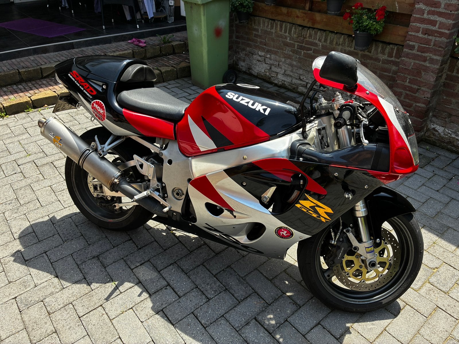 Suzuki GSX-R 750 SRAD 1998 – 70.179 km – goed onderhouden