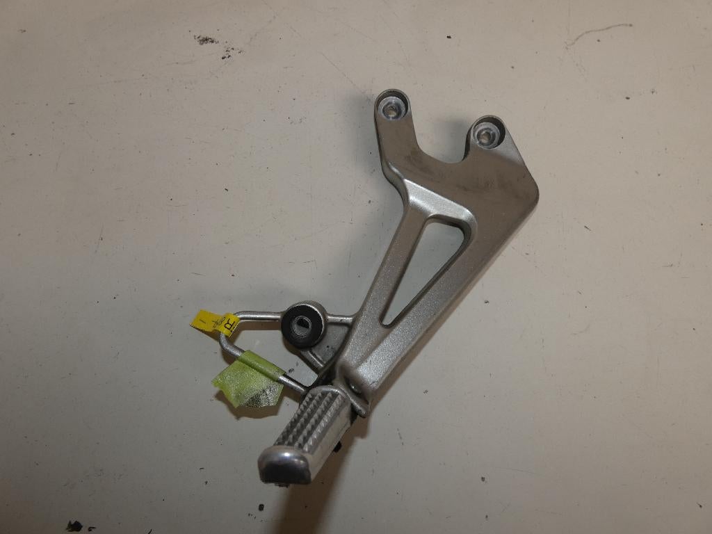 HONDA VFR800 FI voetsteun achter passagier rechts, Ophalen of Verzenden, Gebruikt
