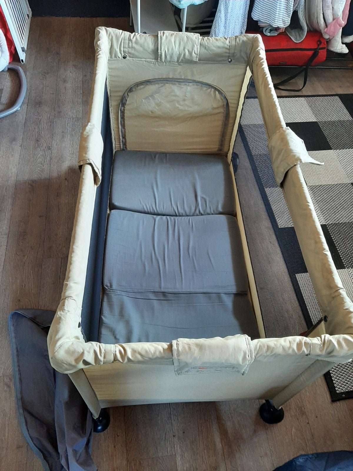 Koelstra campingbedje met matrasje, Ophalen of Verzenden