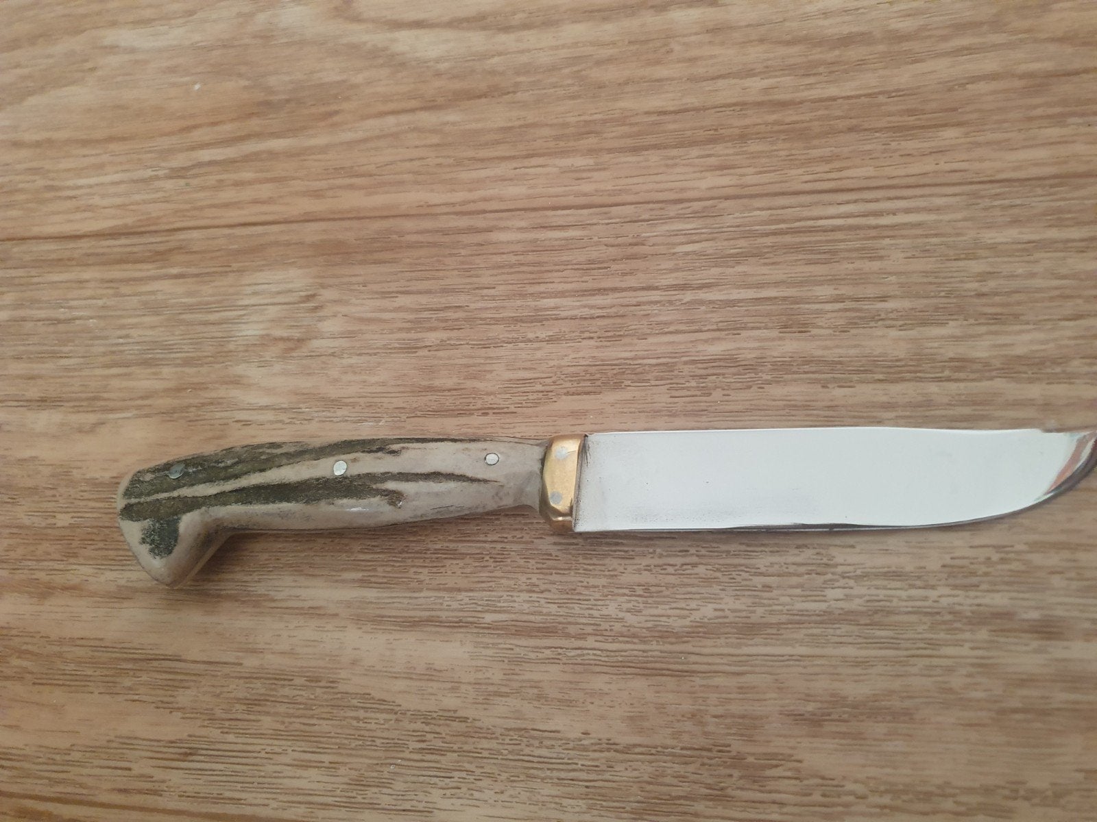 Survivalmes/Jachtmes bushcraft Handgemaakt geweihandvat, Ophalen of Verzenden, Nieuw