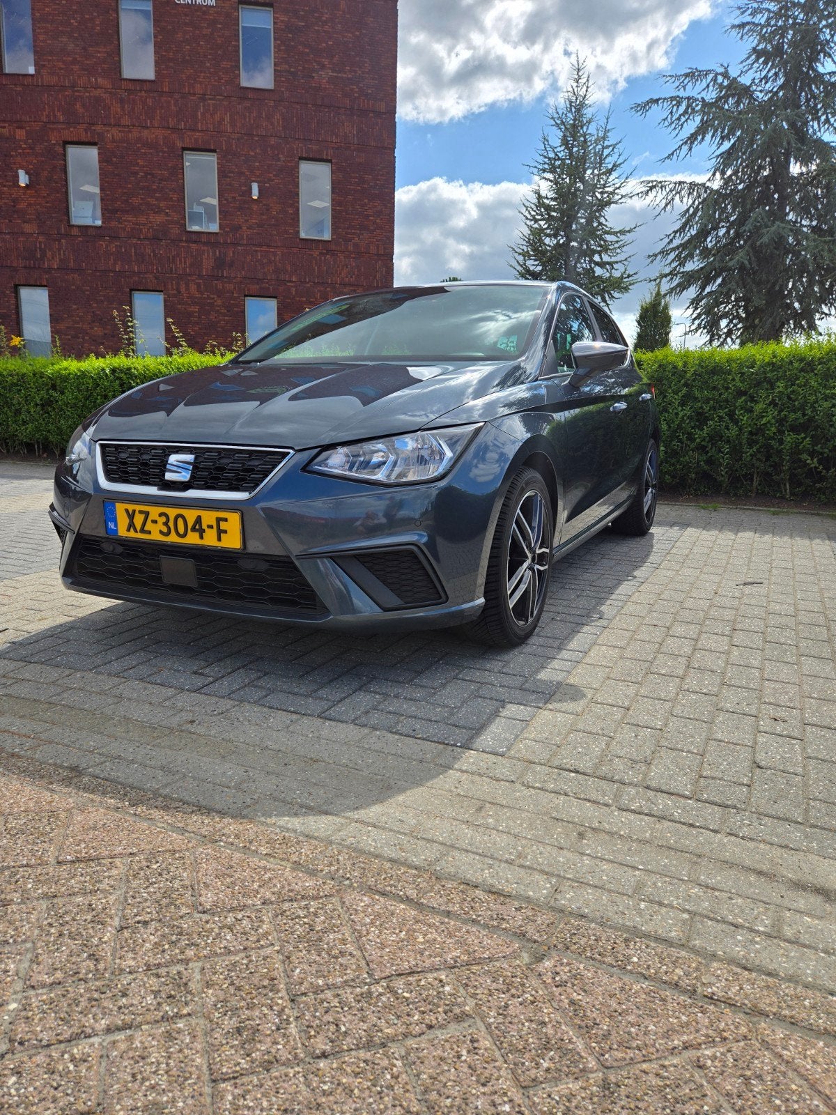 Seat Ibiza 1.0 Ecotsi 95pk 2019 Grijs, Voorwielaandrijving, Stof, 40 €/maand, Zwart