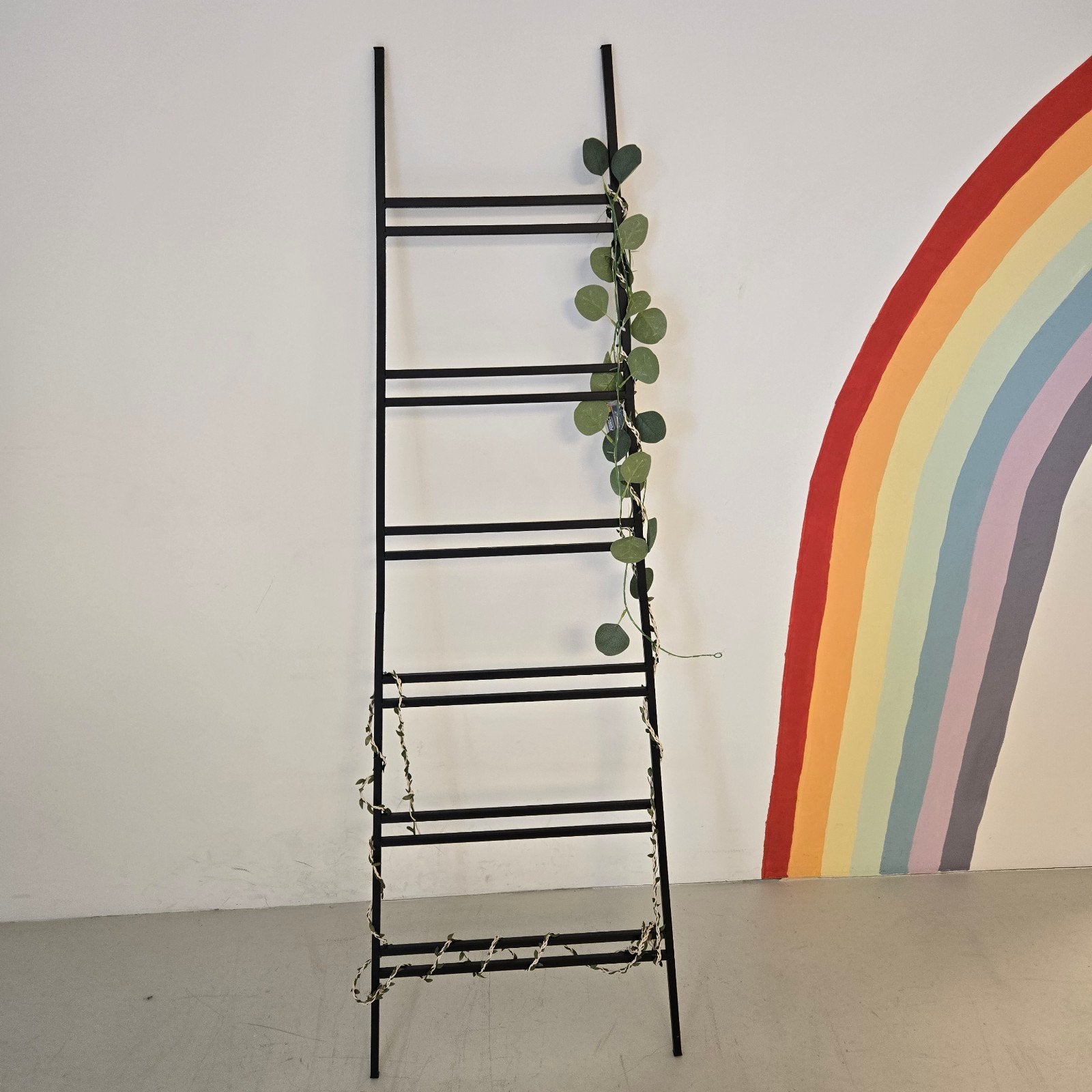 Zwart metalen decoratieve ladder met planten en lichtjes, Ophalen of Verzenden, Gebruikt, Zwart, Metaal