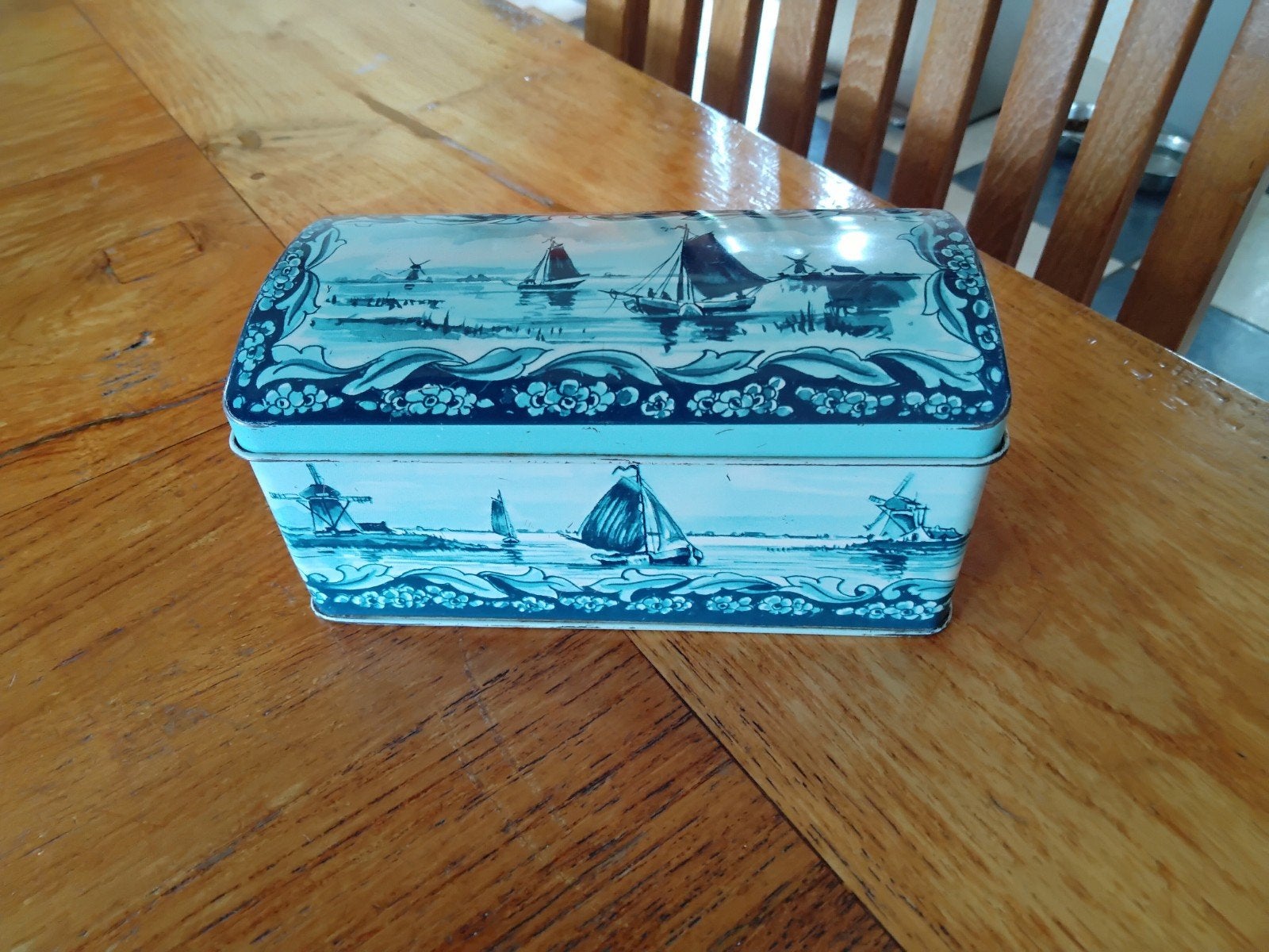 Vintage Hollandse blikken doos met molens en zeilschepen, Antiek en Kunst, Ophalen of Verzenden
