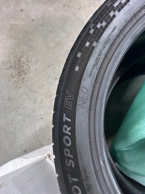 2 banden Michelin Pilot sport EV 295 40 21 inch  demo 6-7 mm, Auto-onderdelen, Banden en Velgen, Gebruikt, 295 mm, -, -