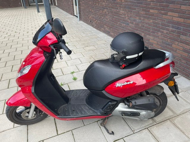 Mooie goed onderhouden peugeot Kisbee, Ophalen, Zo goed als nieuw, Benzine, Peugeot