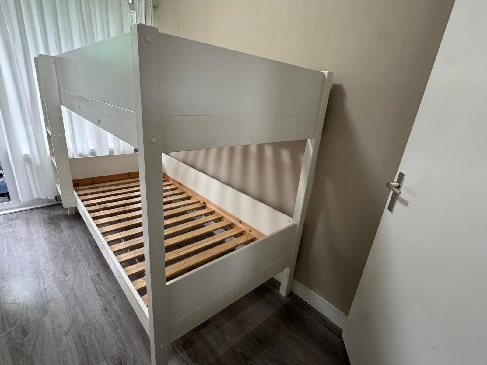 Stevig stapelbed wit met houten accenten, Ophalen, Gebruikt, 90 cm, 160 tot 180 cm